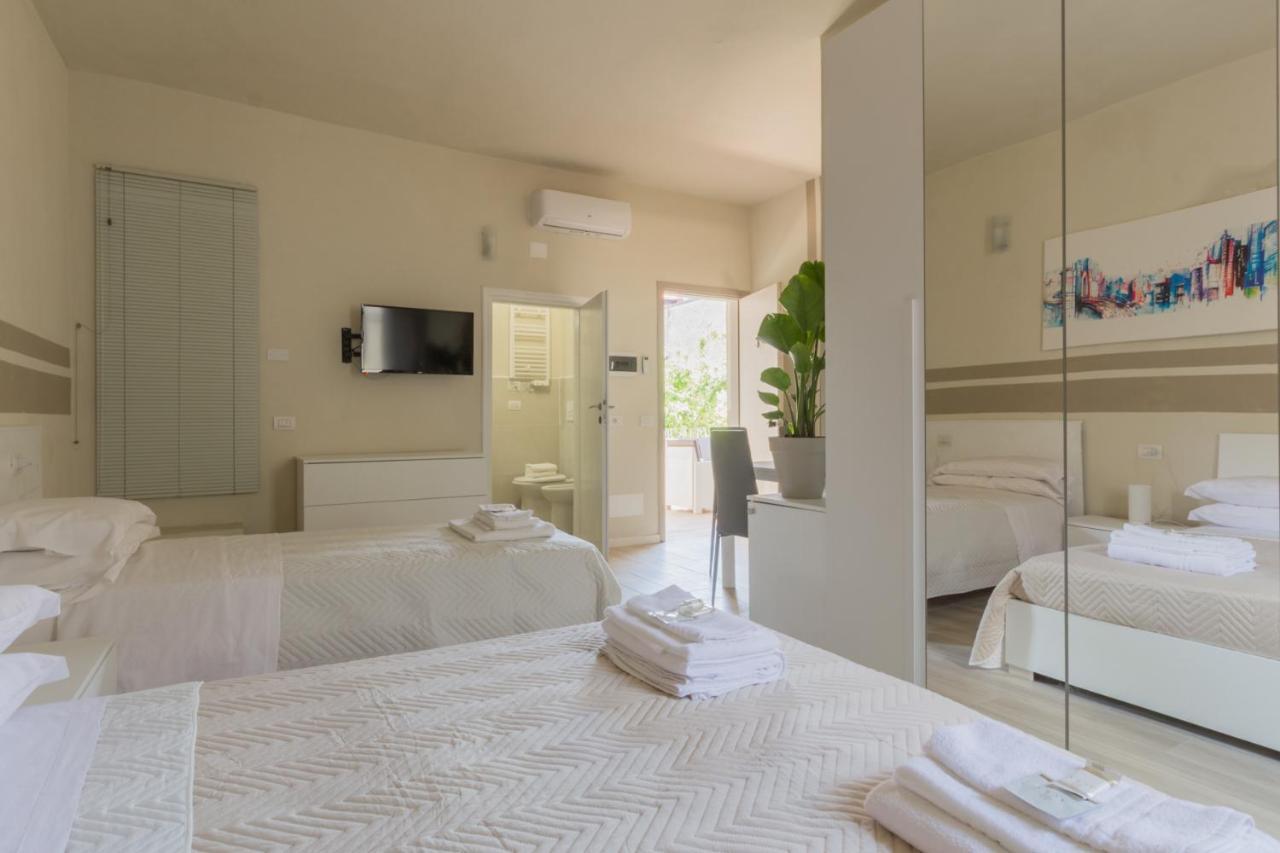 Center Rooms Пиаченца Екстериор снимка