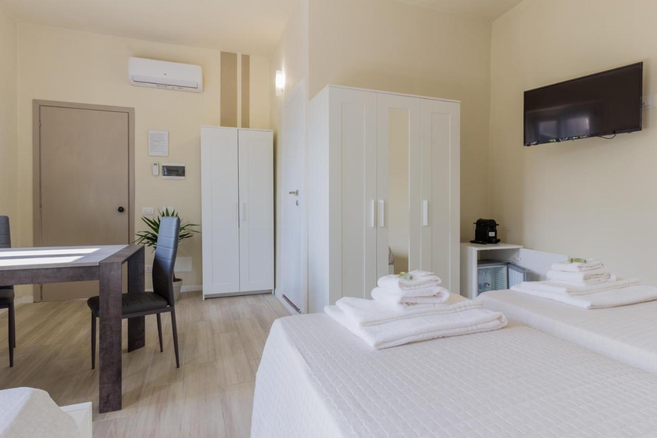 Center Rooms Пиаченца Екстериор снимка